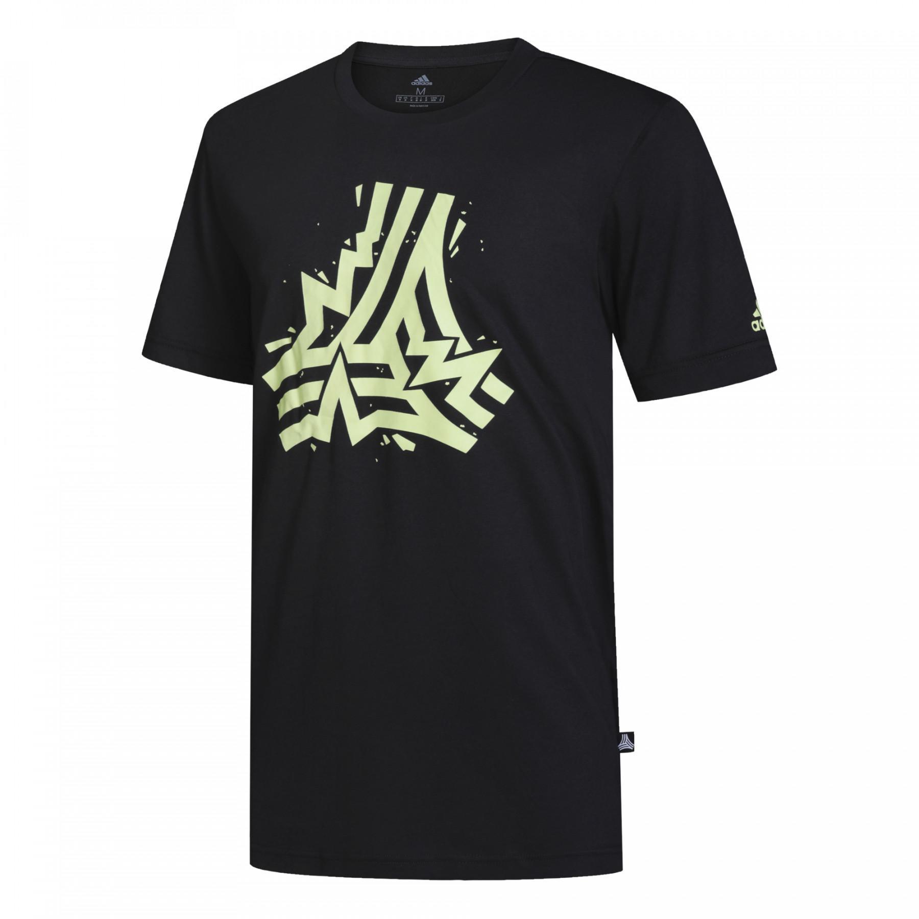 T-shirt adidas TAN Graphic Logo