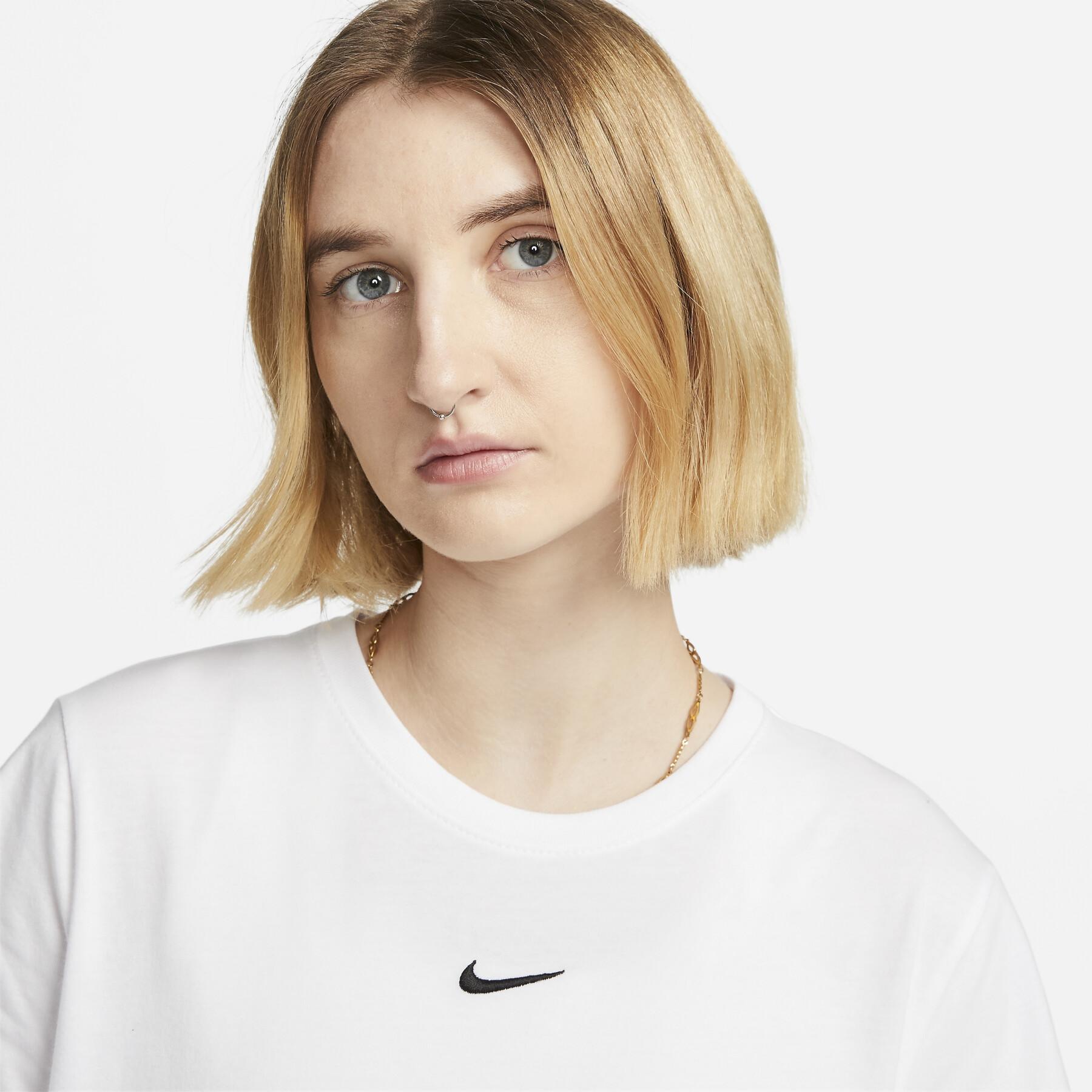 T-shirt femme Nike Essential Lbr