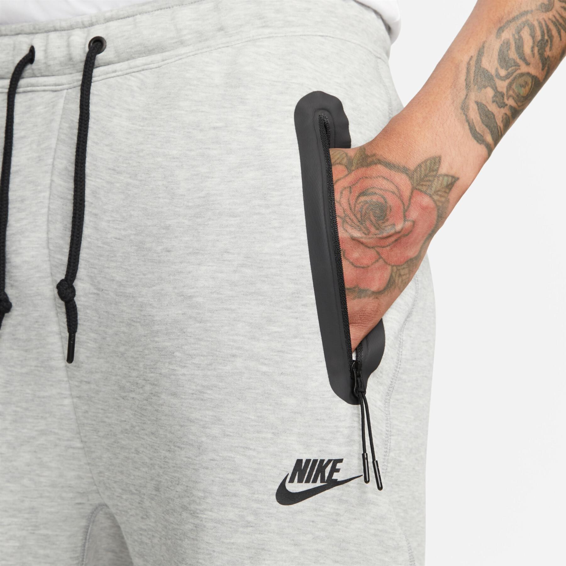 Pantalon de survêtement à ourlet ouvert Nike Tech Fleece