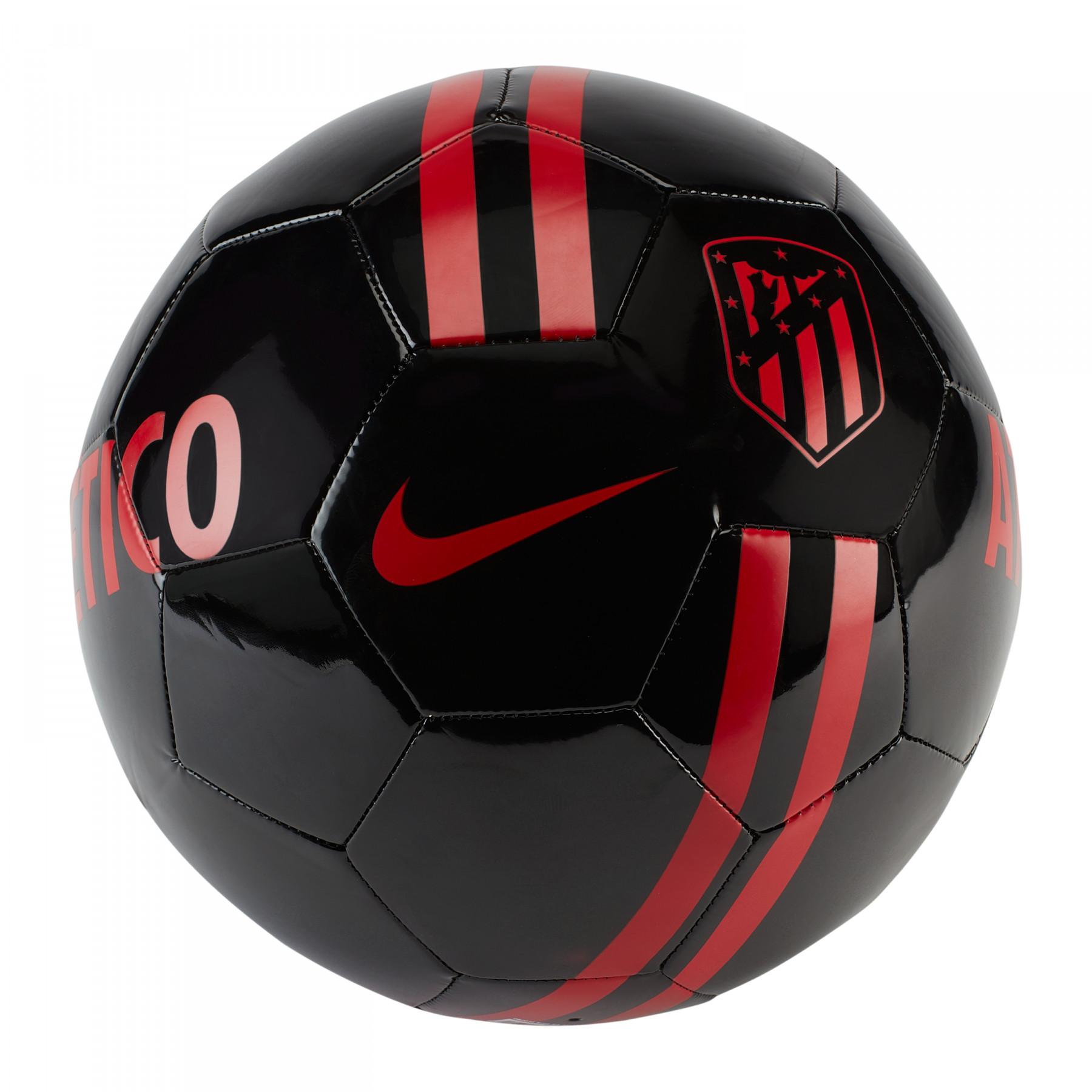 Мячи футбольные москва. Мяч найк черный. Мячи найк адидас Пума. Футбольный мячик. Красный футбольный мяч.